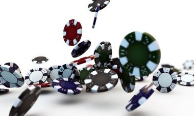 User downloading the mahjong 777 mobile application